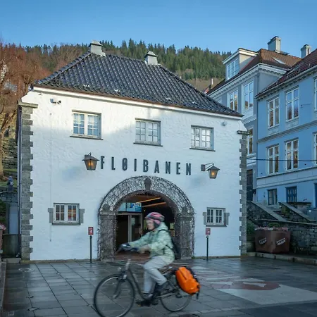 New Sandviken With Stunning View Apartment *