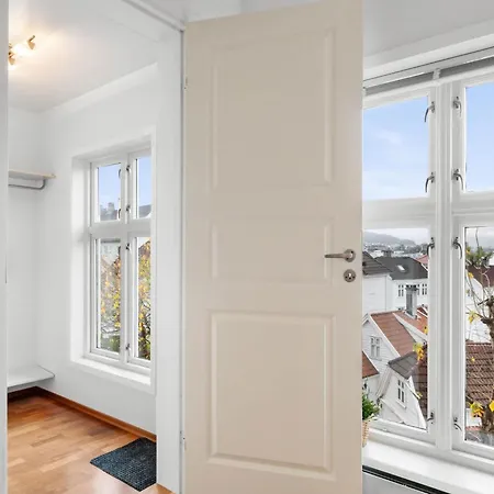 Apartment New Sandviken With Stunning View Bergen