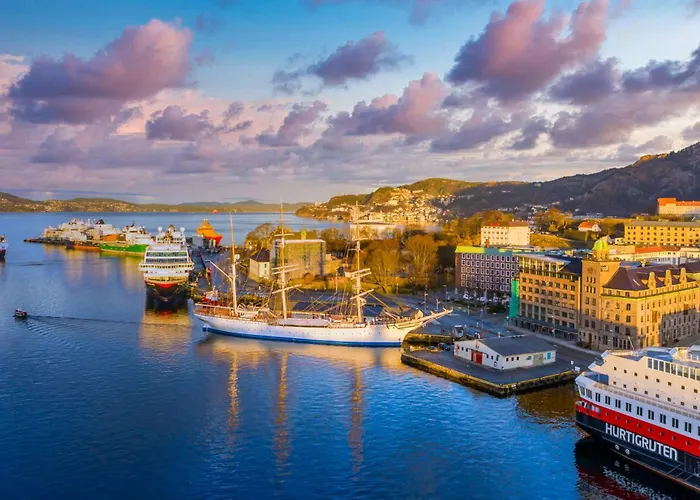 New Sandviken With Stunning View Μπέργκεν